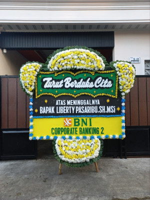 Papan Bunga Duka di Watukumpul