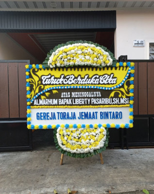 Papan Bunga Duka di Watukumpul